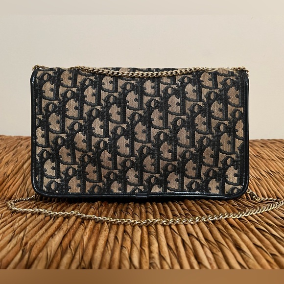 SOLD - Dior oblique canvas shoulder bag - Picture 2 of 8